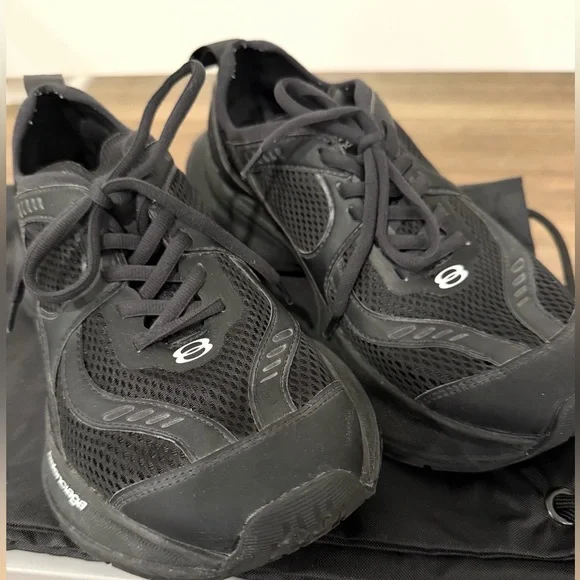 Balenciaga black circuit sneakers - Picture 2 of 7